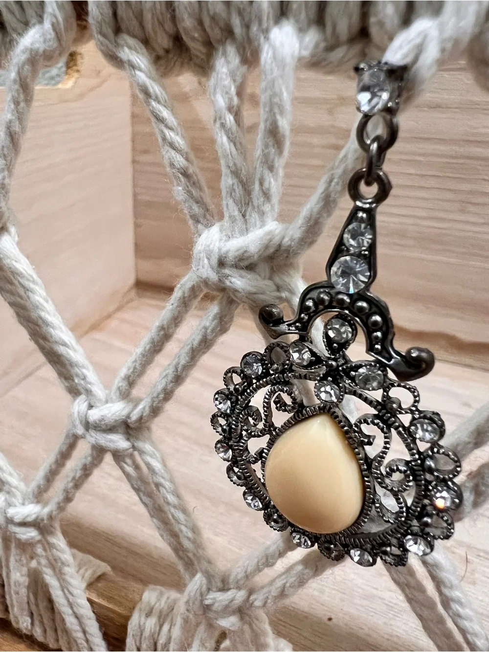 Cream Teardrop Filigree Drop Earrings
